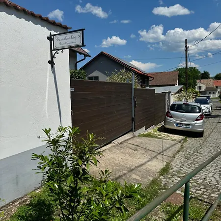 Pelini - 1 Szentendre